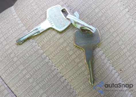 1984 Datsun 720 Standard Bed z USA, uszkodzony, nr VIN 1N6ND01S6EC338483